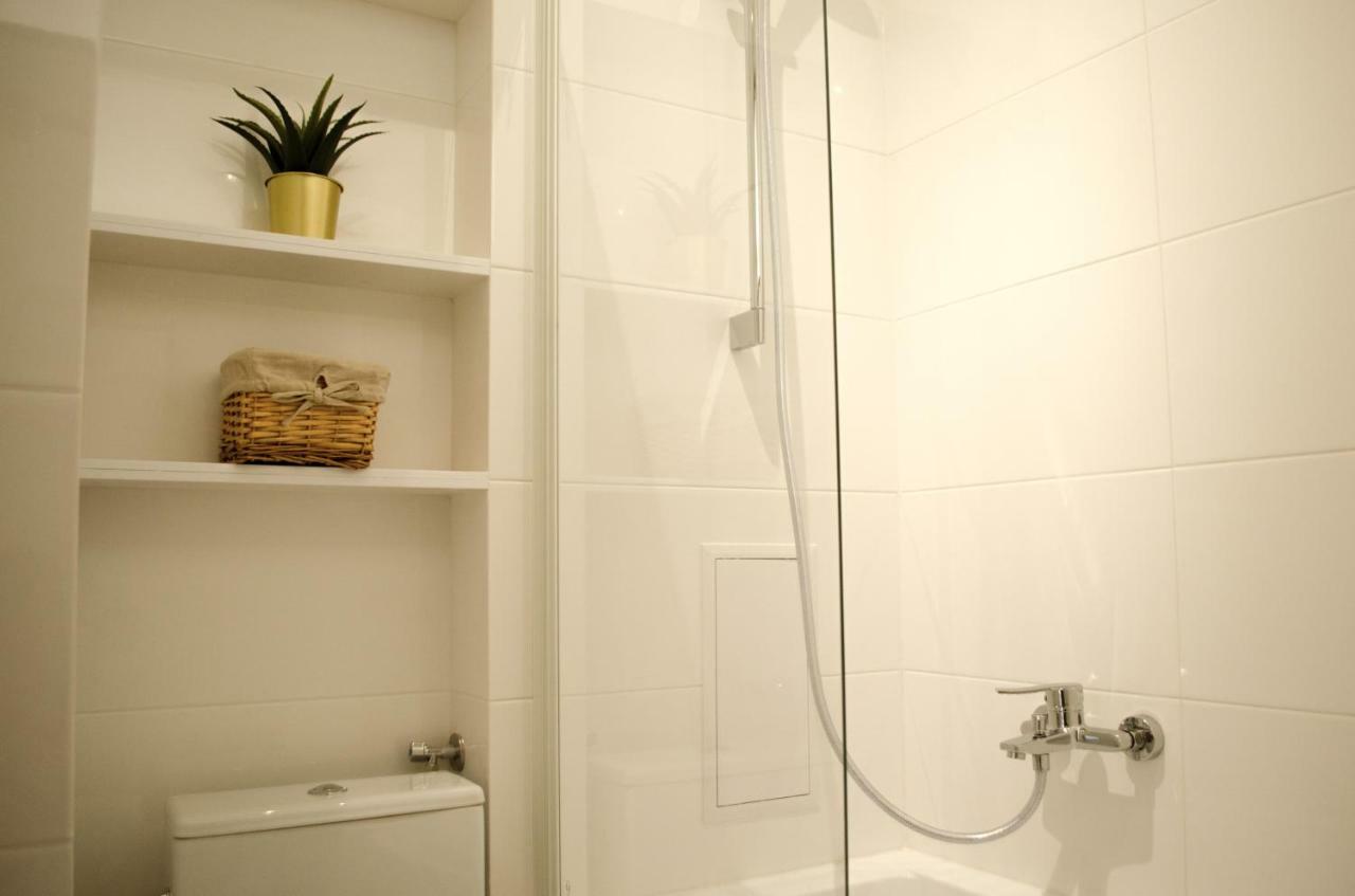 Slow Life Apartment Next To Metro Station وارسو المظهر الخارجي الصورة